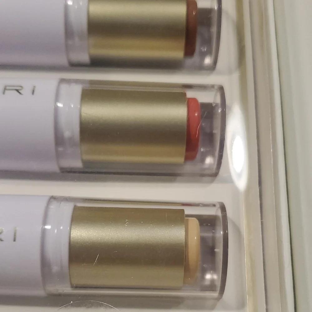 Tahari Face Contour Trio in Textured White and Gold